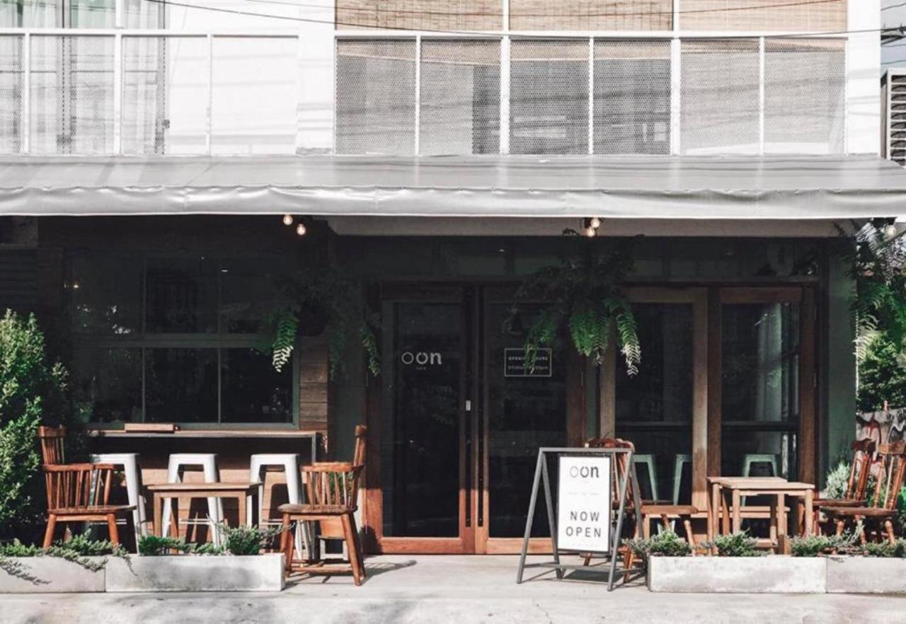 Oon Poshtel X Cafe Hostel เชียงใหม่ ภายนอก รูปภาพ