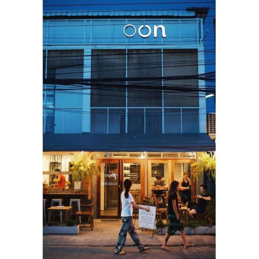 Oon Poshtel X Cafe Hostel เชียงใหม่ ภายนอก รูปภาพ
