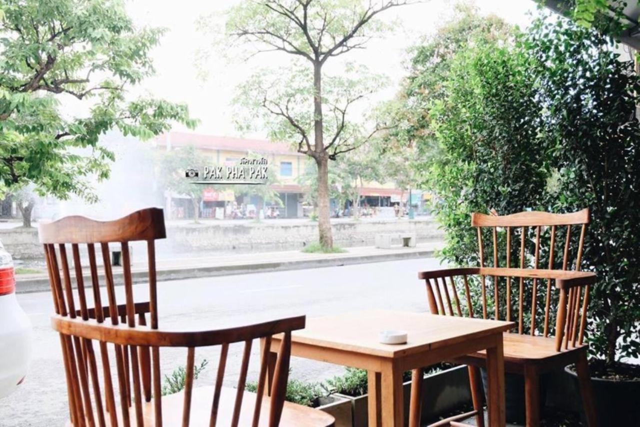 Oon Poshtel X Cafe Hostel เชียงใหม่ ภายนอก รูปภาพ