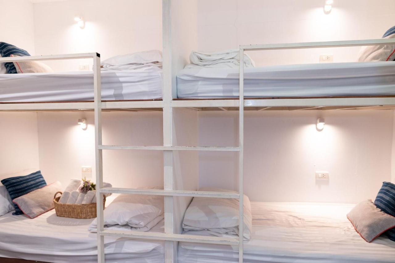 Oon Poshtel X Cafe Hostel เชียงใหม่ ภายนอก รูปภาพ