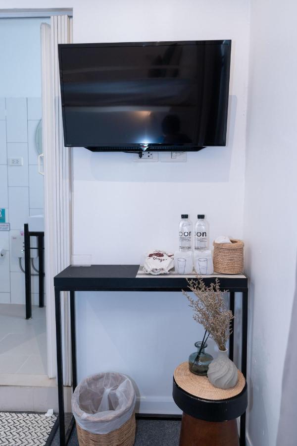 Oon Poshtel X Cafe Hostel เชียงใหม่ ภายนอก รูปภาพ