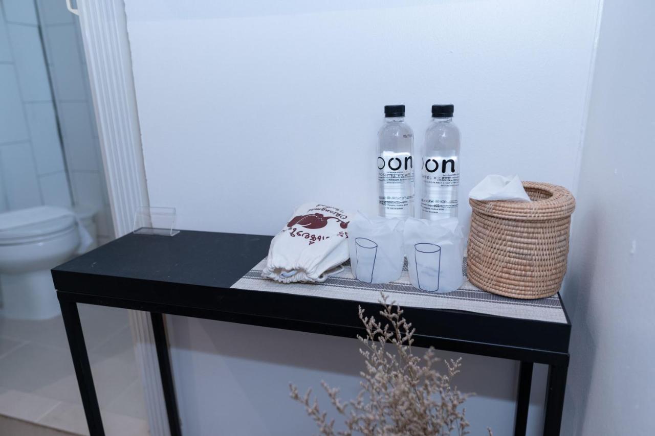 Oon Poshtel X Cafe Hostel เชียงใหม่ ภายนอก รูปภาพ